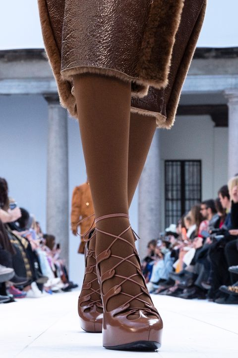 Brown pumps with lace by Max Mara in Milan Fashion Week