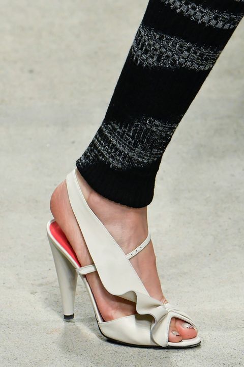 White sandals with stiletto  by Missoni | Sandalias blancas con estiletos de Missoni