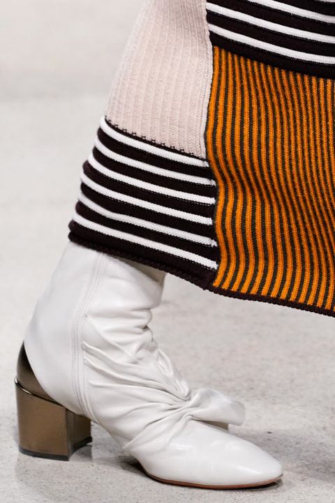 high heel white boots by Missoni | botas blancas con tacón cuadrado