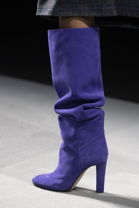 high heel purple boots by Alberta Ferretti |
botas violetas de tacón alto de Versace