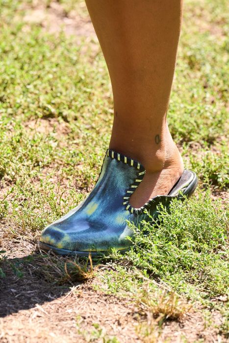 Eckhaus Latta blue clog. Spring Summer 2023. Primvera-verano 2023
women shoes. zapatos de mujer
