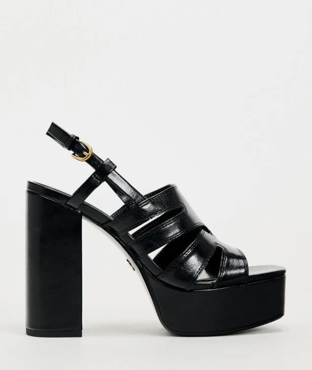 Sandalias de Plataforma Negra de Zara